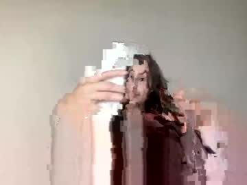 girl
        saphiresnow cam image #3065092
