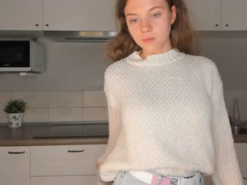 girl
        aubriananorris cam image #2935824