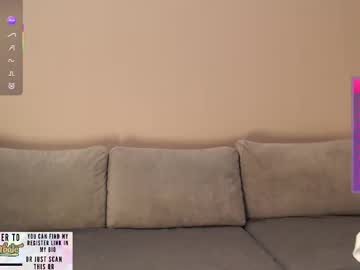 girl
        lucylia_ cam image #6519308
