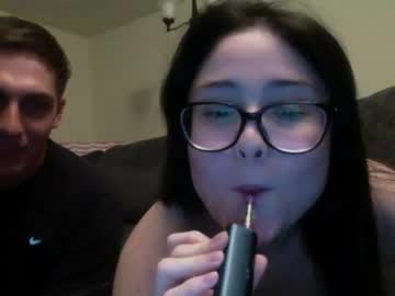 couple
        babbyyyyj cam image #875612