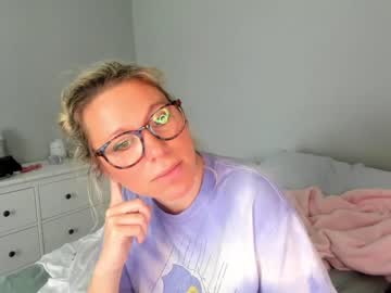 girl
        texas_blonde cam image #1245994