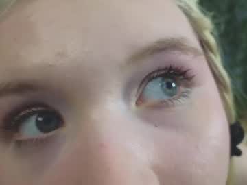 girl
        mildredbain cam image #6098999