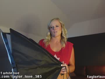 girl
        taylor_love_303 cam image #1868560