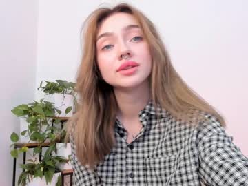girl
        elizabeth__gray cam image #727594