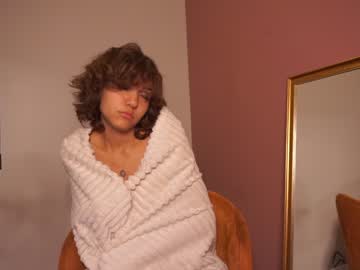 girl
        lenaelisabeth cam image #3020462