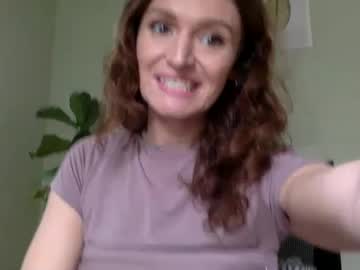 girl
        lusciouslucia222 cam image #4304041