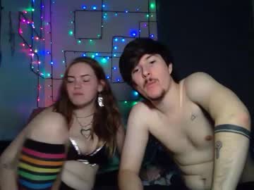 couple
        pawggoddess778 cam image #3260667