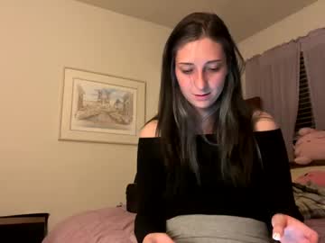 girl
        kittypurr79 cam image #5674121