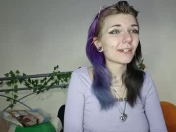 girl
        lizzyylovesick cam image #4340784