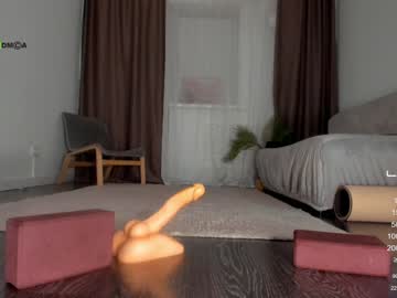 girl
        ericamiracle15 cam image #1719730