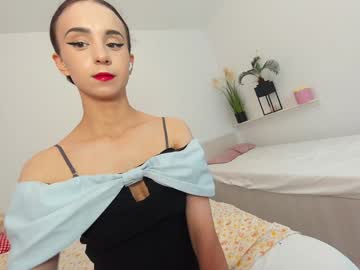 girl
        ehotlovea cam image #6987170