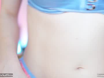 girl
        katdreams cam image #3471695