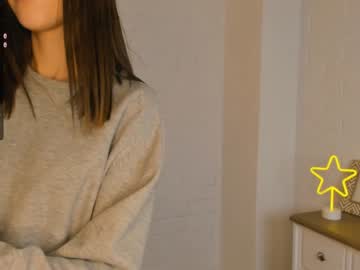girl
        baileywalton cam image #2662894