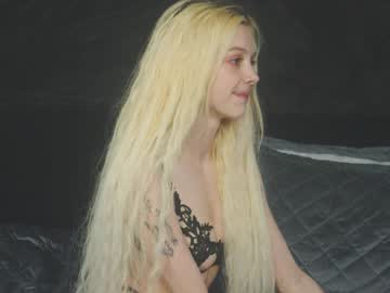 girl
        little_anitta cam image #6900765