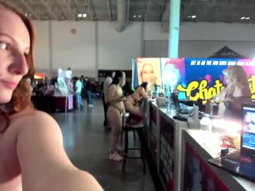 girl
        skyewatson cam image #5297243