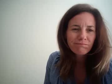 girl
        plzbdcent cam image #1885649
