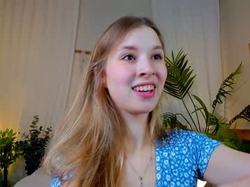 girl
        milablush cam image #2185074