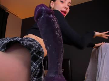 girl
        kriss_baby_ cam image #3933046