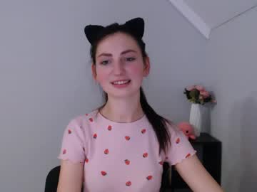 girl
        violet_ti cam image #575933