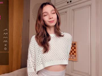 girl
        happiness_call cam image #3158013