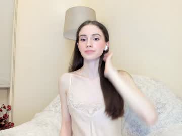 girl
        snowww_white cam image #5189699