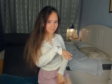 girl
        _firefly___ cam image #2008950