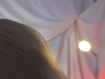 girl
        redhead_at_sunset cam image #1860662