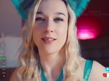 girl
        emily_fox_official cam image #895365