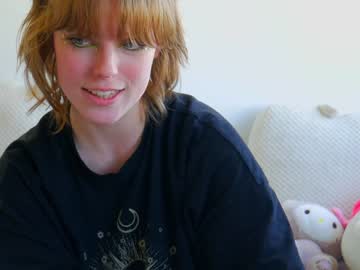 girl
        sisypheanlove cam image #1231659