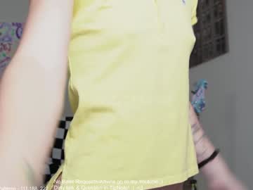 girl
        petitebrat cam image #4469872