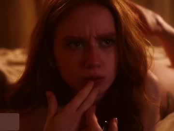 girl
        lizzy_blaze cam image #6966155