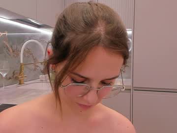 girl
        dream_beam cam image #5942187