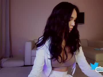 girl
        hollyextra cam image #210778