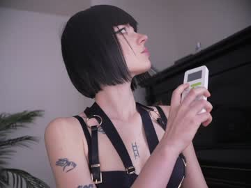 girl
        auddicted cam image #1996092