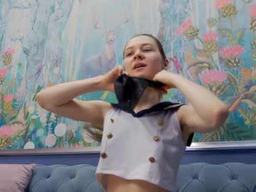 girl
        kriskras__ cam image #3791611