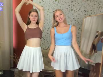 girl
        cassie_palmer cam image #2234412
