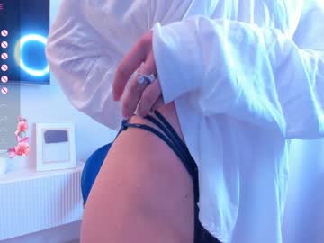 girl
        daisycast cam image #4654140