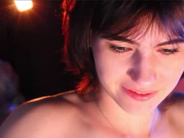 girl
        helensheaven cam image #4163331