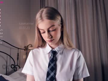 girl
        kateharrise cam image #1932351
