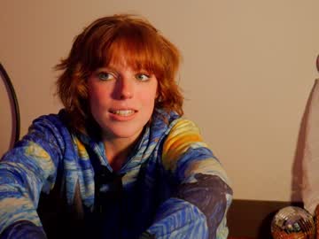 girl
        sisypheanlove cam image #1341560