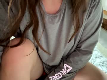girl
        emersoncane cam image #6719296