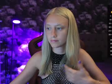 girl
        angeellina cam image #4837359