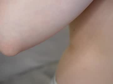 girl
        katiebrach cam image #6150141
