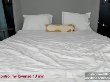 girl
        carolinaherera cam image #3499498