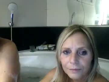 couple
        yomu cam image #404923