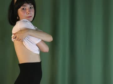 girl
        1thour cam image #4829765