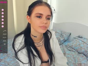 girl
        elfas_cute cam image #1933236