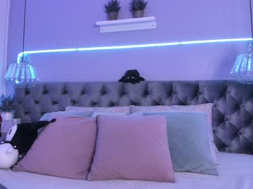 girl
        naomii_soto cam image #5778525
