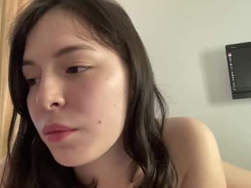 girl
        carlypops cam image #4863358