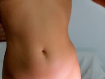 girl
        loonyko cam image #3538317